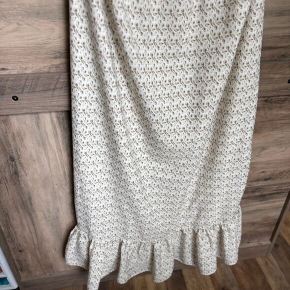 Motherhood Maternity Cream Spaghetti Strap Women's M great preworn condition - Picture 7 of 9